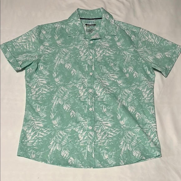Apt. 9 Tropical Print Standard Fit Performance Short Sleeve Button Down - Picture 2 of 4